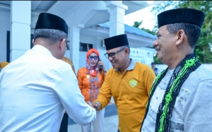 Wakil Bupati Konawe, Syamsul Ibrahim saat menerima  Kafilah MTQ Kota Baubau  
